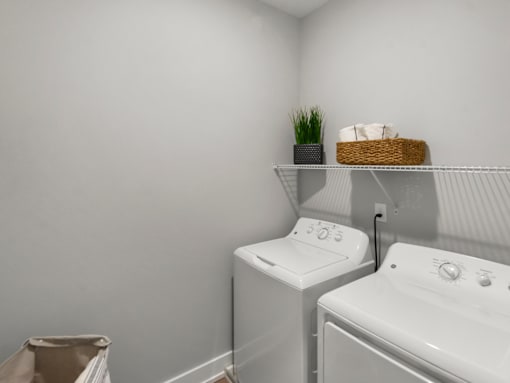 Washer dryer in apartments in Haslett, Michigan | Newton Place Apartments in Haslett MI