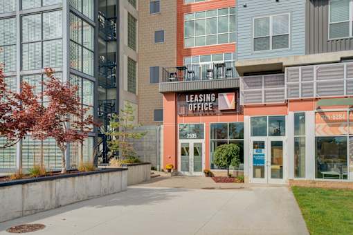 Exterior Vista at the Heights Apartments Near Eastwood Towne Center