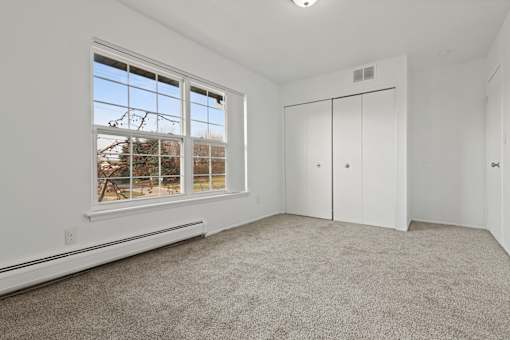 Pet friendly apartments in Roseville, MI