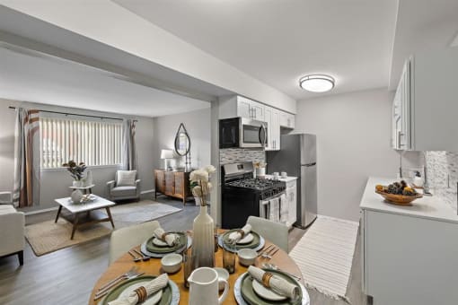 Dining And Kitchen at Residences at Grand Blanc Apartments - Grand Blanc, MI, Grand Blanc Twp
