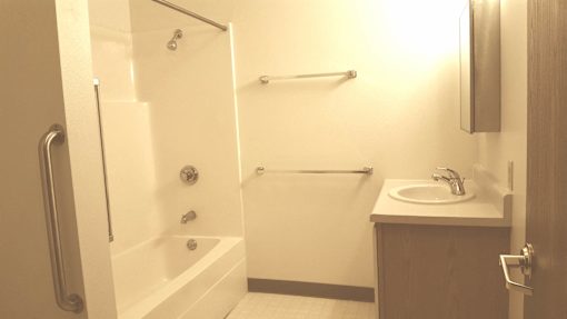 Maplecrest Clean Bathroom