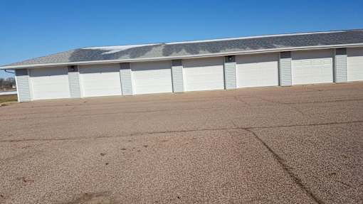 Maplecrest Garages