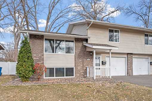 House Exterior View at Beach South at the Lake, Robbinsdale, MN, 55422 