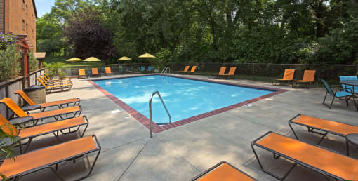 Park Pointe Apartments in St. Louis Park, MN Outdoor Pool