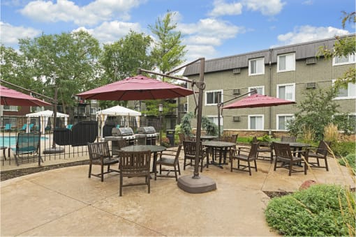 Grills at Axon Green, Minneapolis, 55416