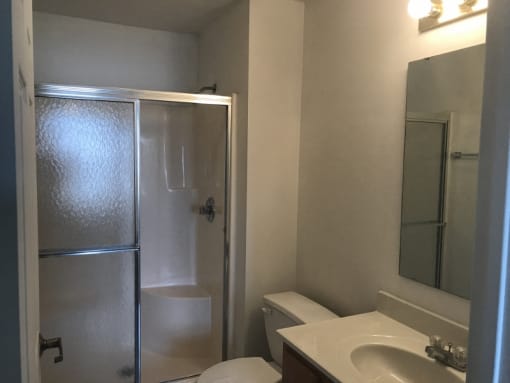 Luxurious Bathroom at Shaker Square, Lebanon, IN 46052