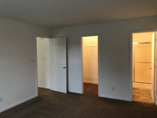 Bedroom With Bathroom at Shaker Square in Lebanon, IN 46052