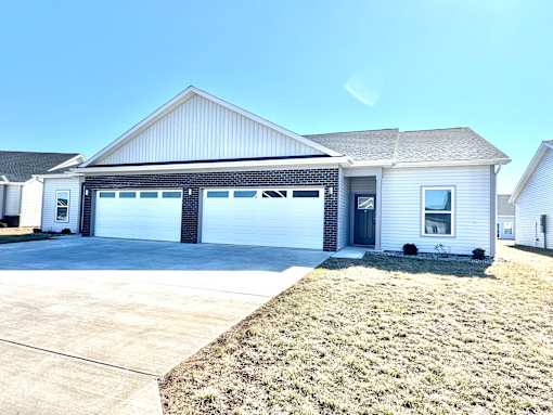 Garages Available at Concord Crossing, Lafayette, IN 47909  