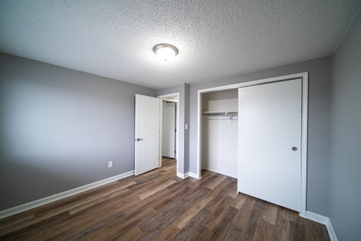 Renovated Apartment Home at  Lincoln Square Apartments at 4055 Knoll Drive in Hamburg, NY