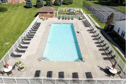 Luxury Pool at Centerpointe Apartments, New York