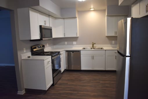 Fully Equipped Kitchen at Centerpointe Apartments, Canandaigua