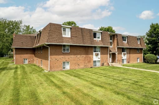 Building Exterior  at Willowbrooke Apartments, Brockport, NY