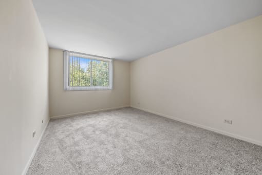 Classic  Home Bedroom at Woodland Ridge Apartments in Woodridge, IL