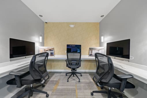 Clubhouse space at Woodland Ridge Apartments in Woodridge, IL