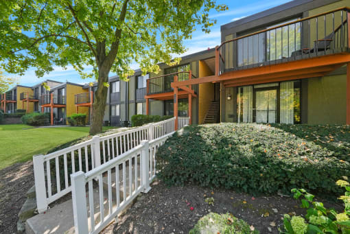 Exterior building area  at Woodland Ridge Apartments in Woodridge, IL
