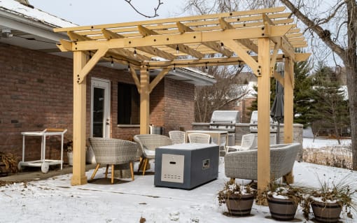 Club room patio