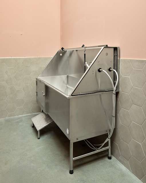 Dog wash at Iron Rose Apartments, Philadelphia, PA