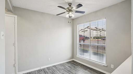 Empty room at Keller Oaks, Carrollton