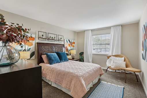 Cozy Bedroom at The Brentwood, Nashville, 37211