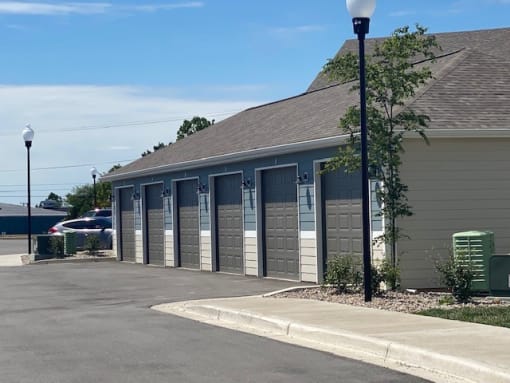 Garages 1