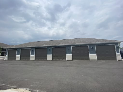 Garages 2