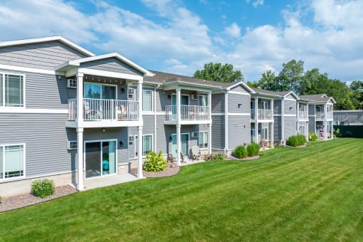 Riverbank Exterior Photo