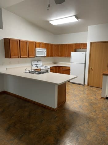 Large Kitchen with Breakfast Bar
