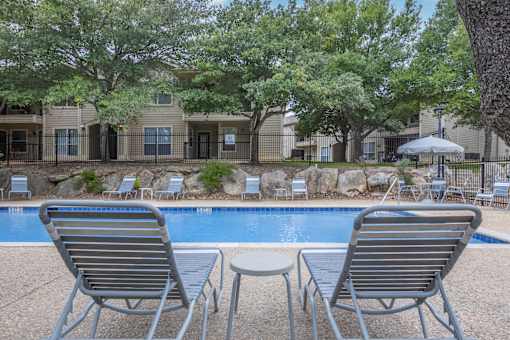 A resort style pool at The Vistas in Boerne, TX.
