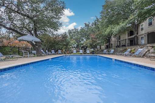 A resort style pool at The Vistas in Boerne, TX.