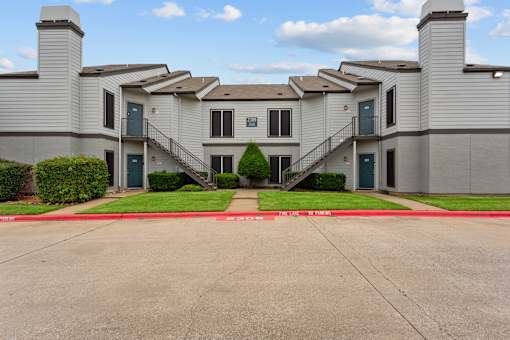 Property Exterior View at Summerstone Apartments, Texas, 76021