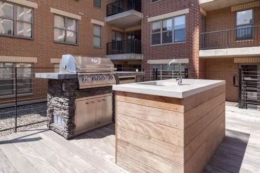 Outdoor Patio Area with Grill