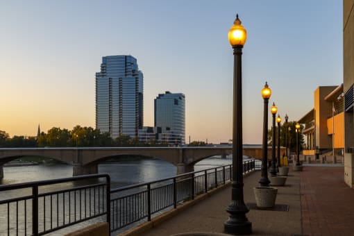 Dining and Shopping in Grand Rapids