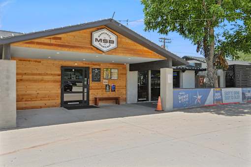Manchaca Sports Bar South Austin at Park South Apartments, Texas