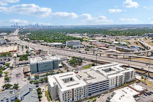 Austin city skyline view at Bridge at Windsor Park Apartments