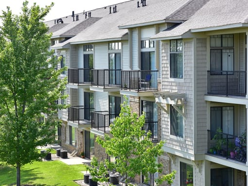 Private Balconies at Prairie Lakes Apartments, Illinois