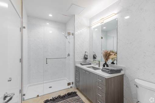 Modern Bathroom at Casa Estilo Apartments, California