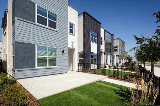 the estates at tanglewood|building exterior