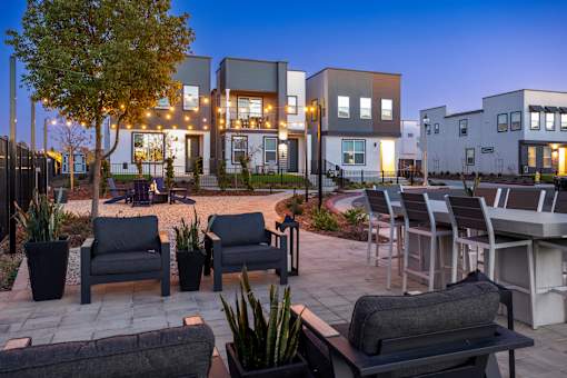 exterior of Cyrne at Meadowlands courtyard