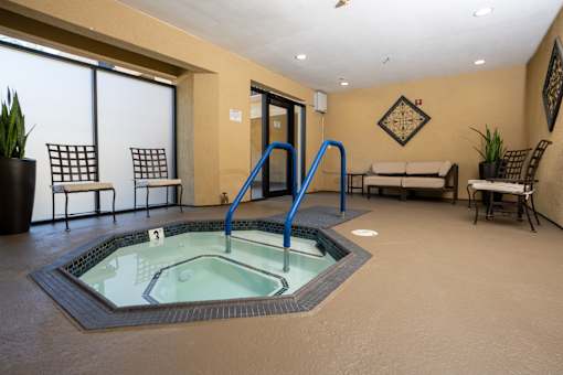 Relaxing soaking spa at FountainGlen Pasadena