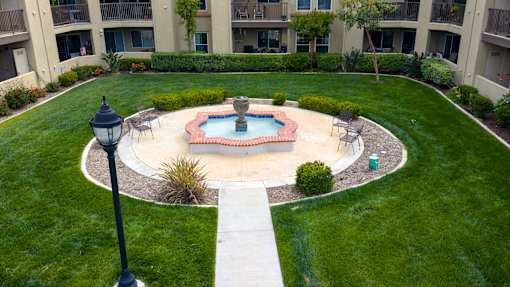 Courtyard at FountainGlen Stevenson Ranch