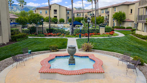 Courtyard and fountain at FountainGlen Stevenson Ranch