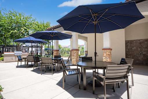 Outdoor Shaded Patio at 55+ FountainGlen Terra Vista, California
