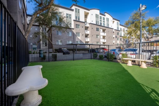 Pet Park at Level at Sixteenth, Arizona, 85014