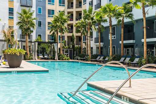 Large Pool at Rize Irvine, Irvine