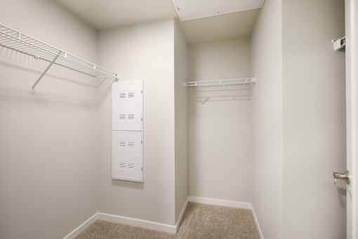 A walk in closet
