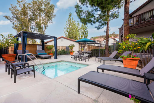 Lounge seating with jacuzzi at Westlake Canyon, Thousand Oaks, California