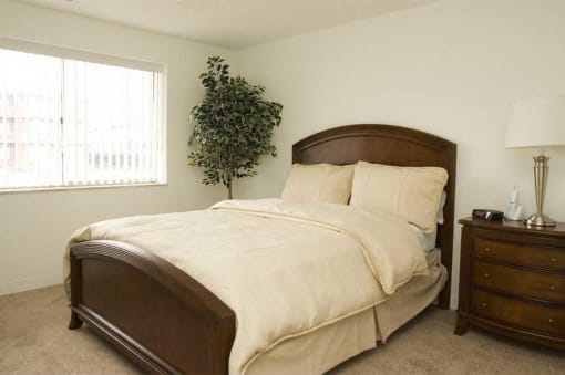 Cream Colored Bed at Waldo Heights, Kansas City, MO, 64131