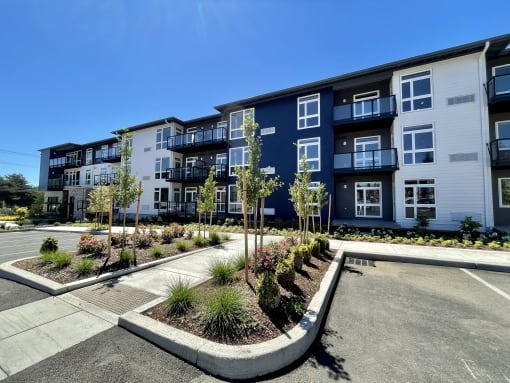 Commons on the Tualatin River apartments in Tualatin