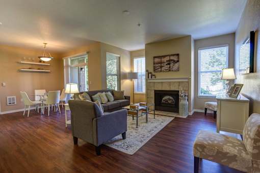 Fireplace Lounge at Commons at Verandas in Tanasbourne Apartments, Hillsboro