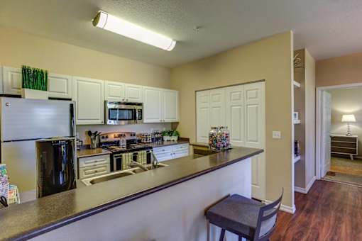 Island Kitchen at Commons at Verandas in Tanasbourne Apartments, Oregon, 97124